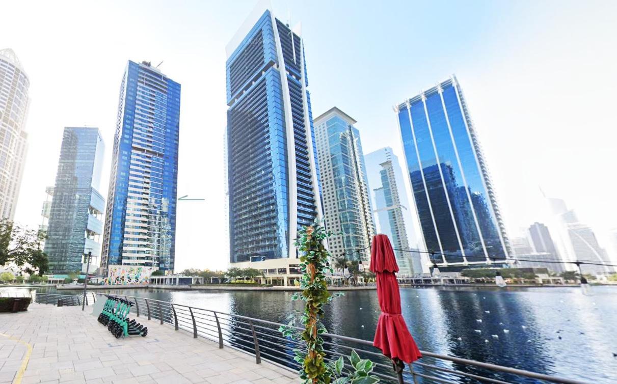Delux Marina The Bay 5 Min Jbr & 3 Min To Tram Station Apartment *