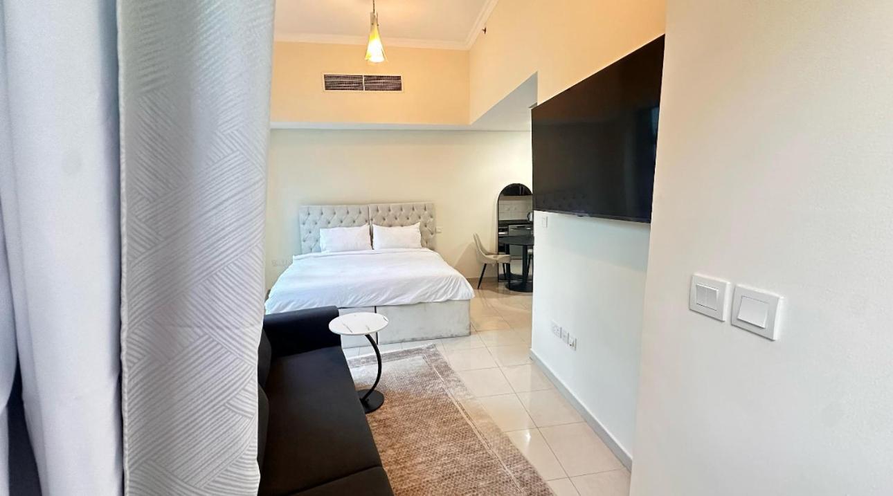 Apartment Delux Marina The Bay 5 Min Jbr & 3 Min To Tram Station Dubai