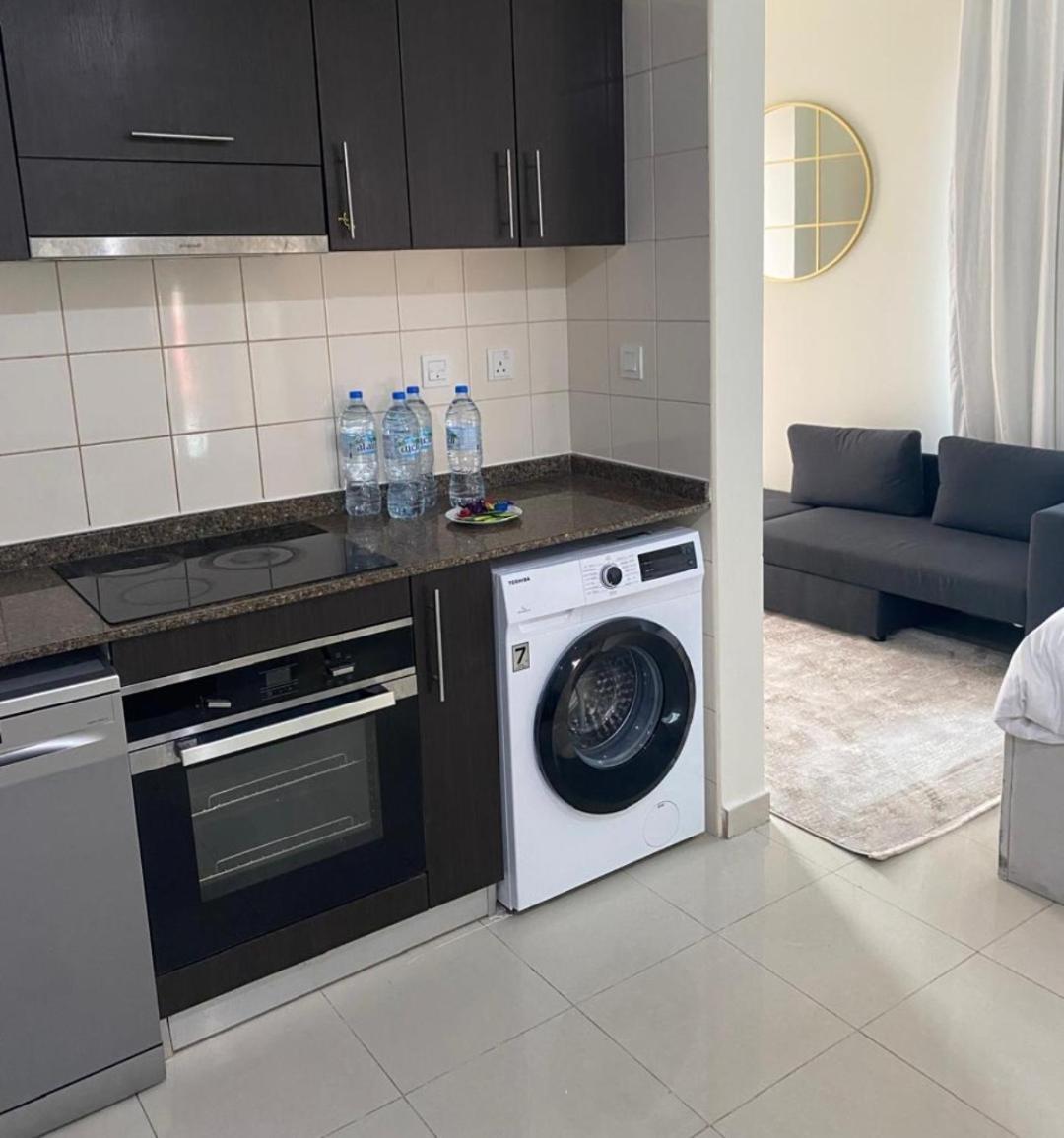Delux Marina The Bay 5 Min Jbr & 3 Min To Tram Station * Dubai